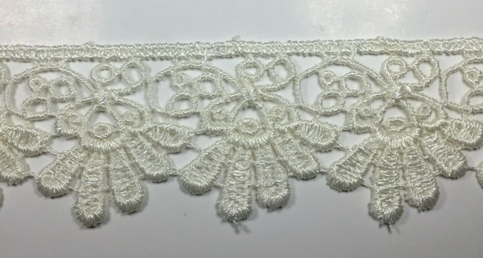 1-1/4" Floral Venise Lace Trim - 18 Continuous Yards - Color: Off White