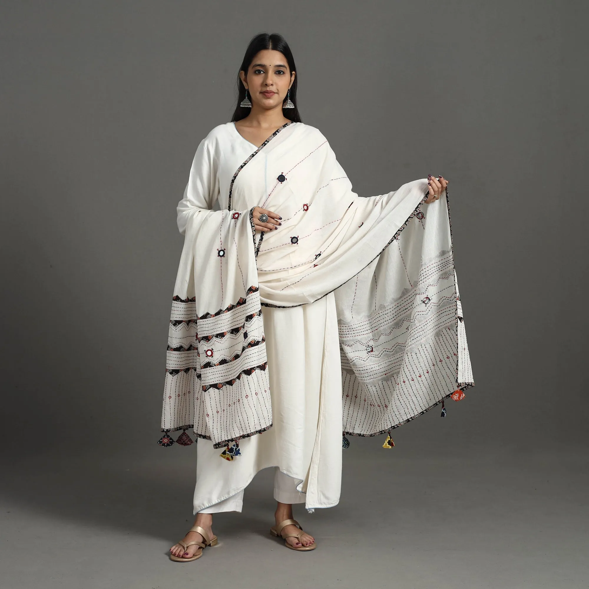 Applique Patchwork Cotton Tagai Kantha Dupatta 63