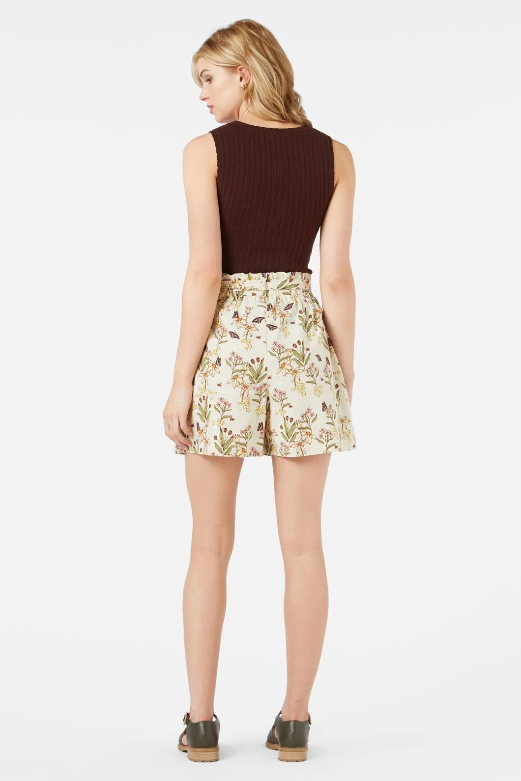 Dreamy Native Short