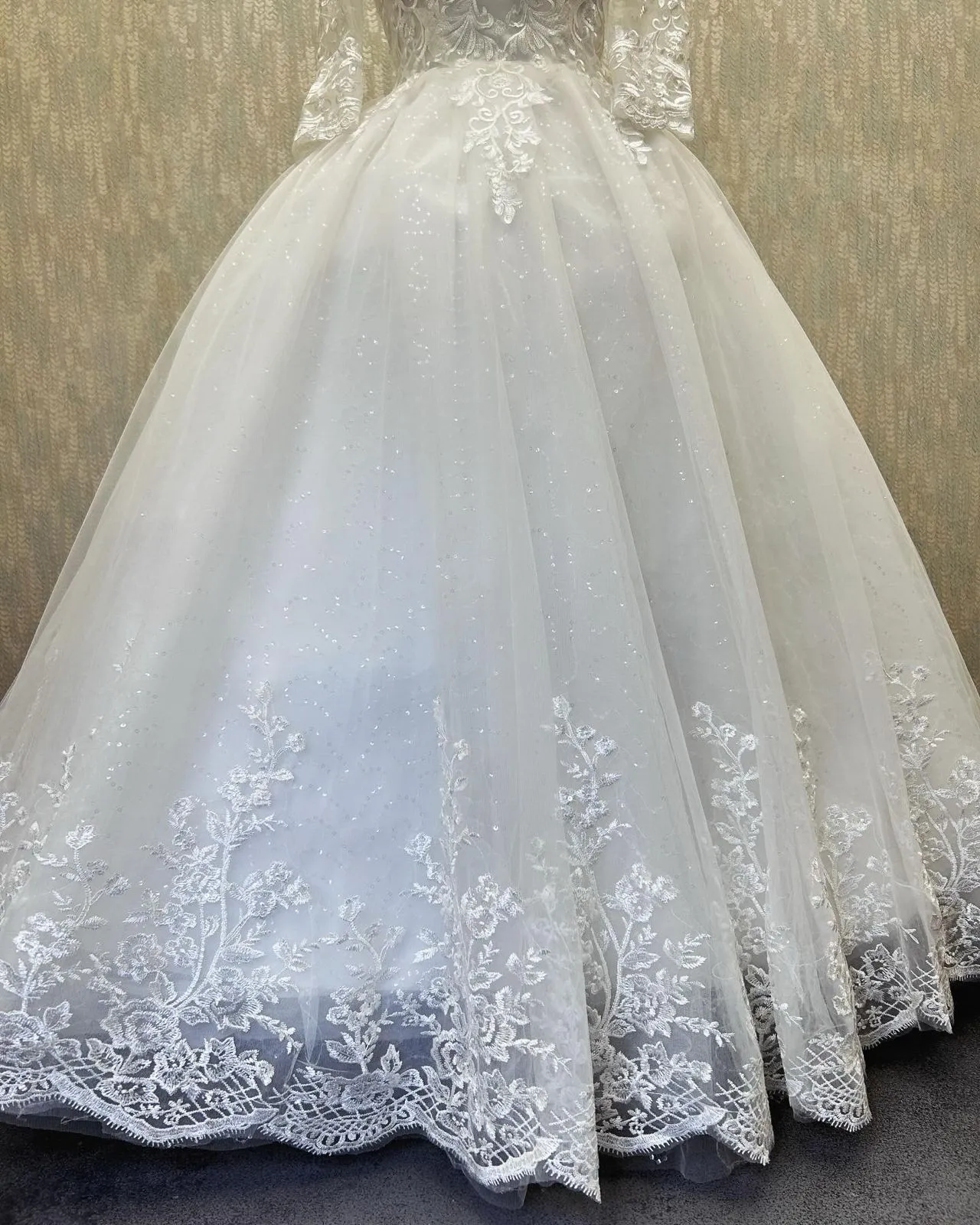 GownLink White Wedding Ball Gown for the Christian  GLGF051