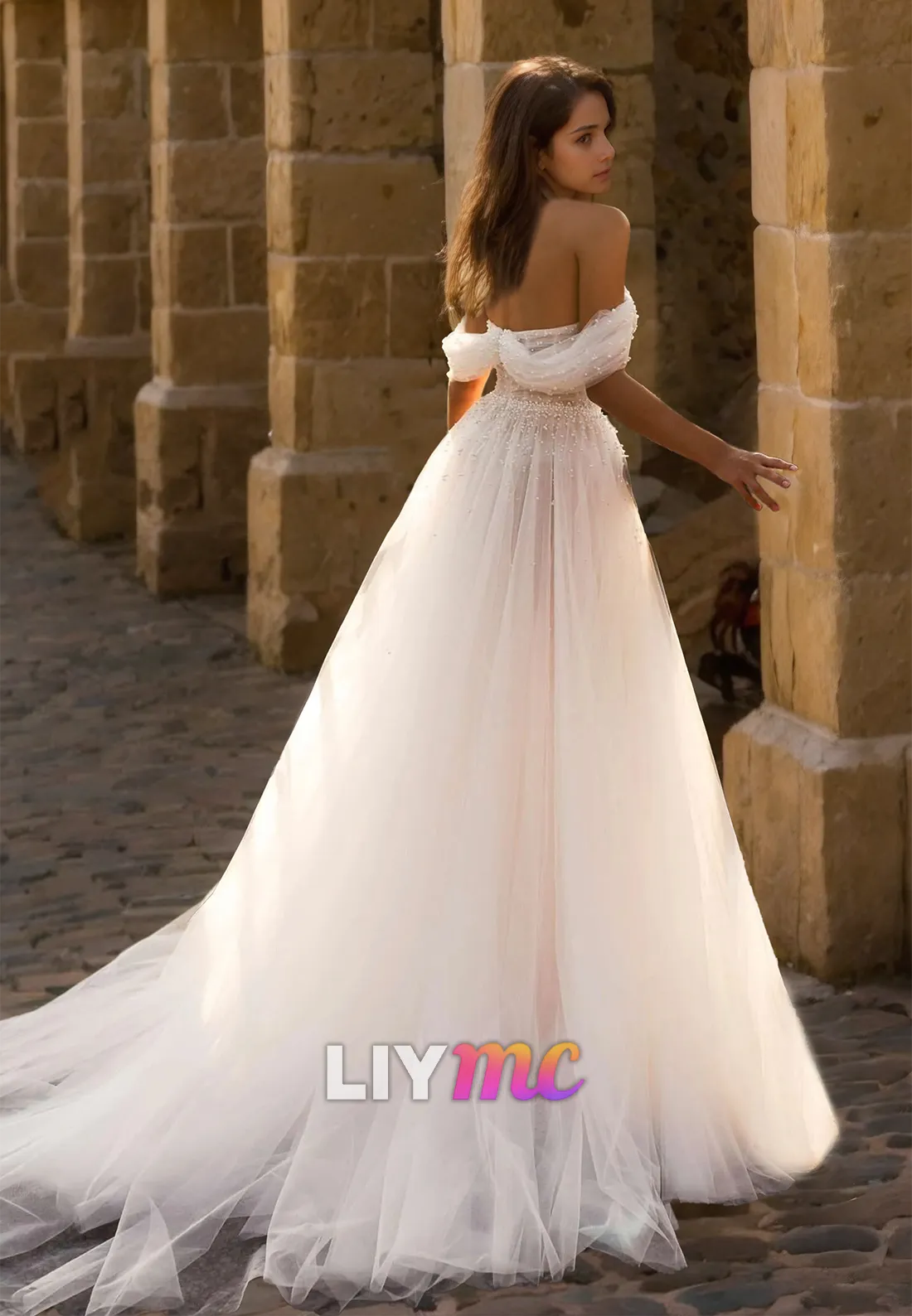 Sweetheart Sleeveless Tulle Pearl Beaded Ball Gown A-Line Wedding Dress